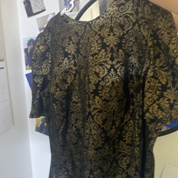 Golden and black top and pants - Picture 3 of 4